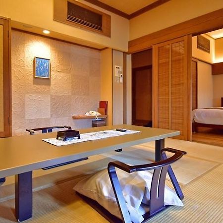 Atami Juraku Hotel Eksteriør billede