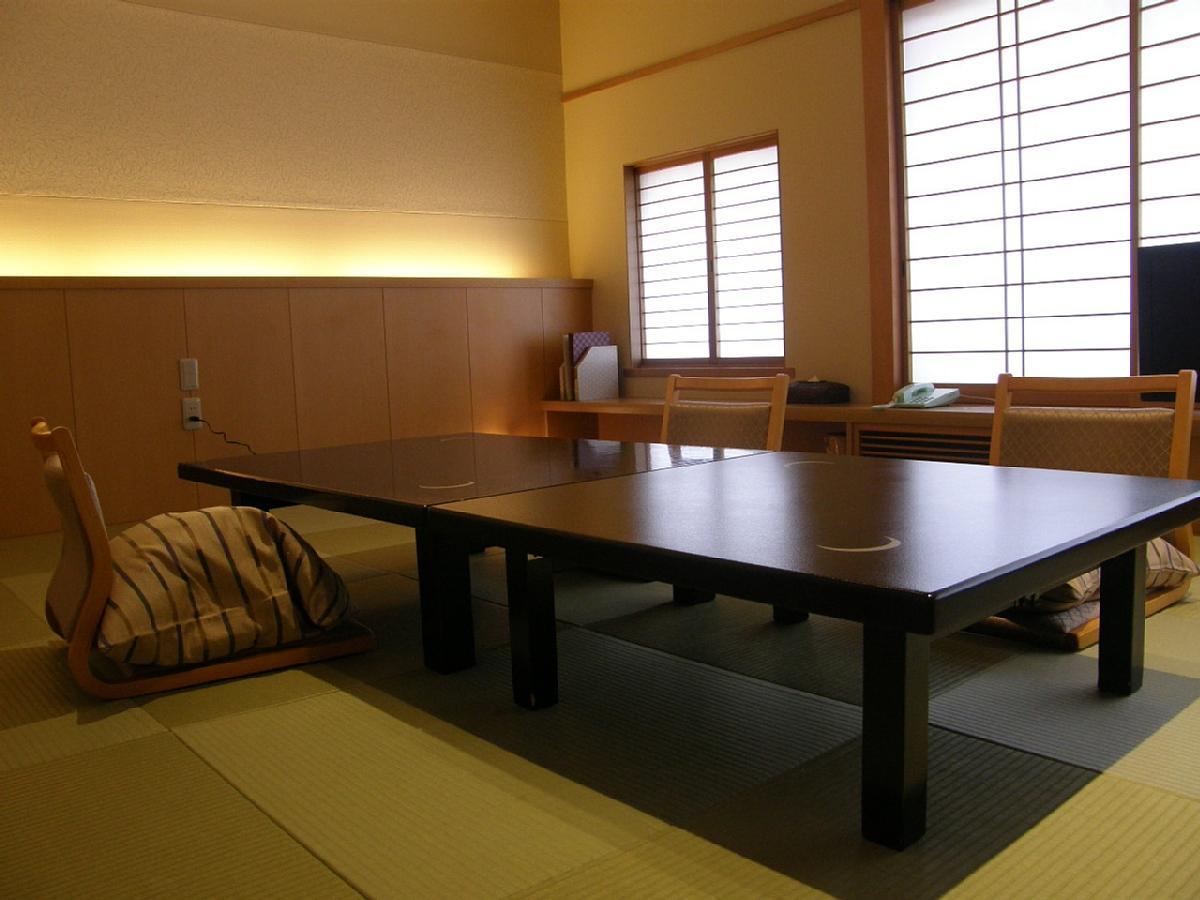 Atami Juraku Hotel Eksteriør billede